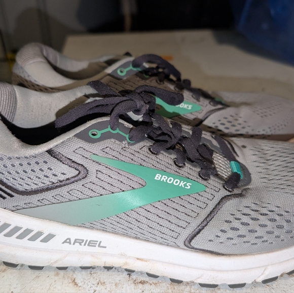 Shoes - Picture 1 of 5